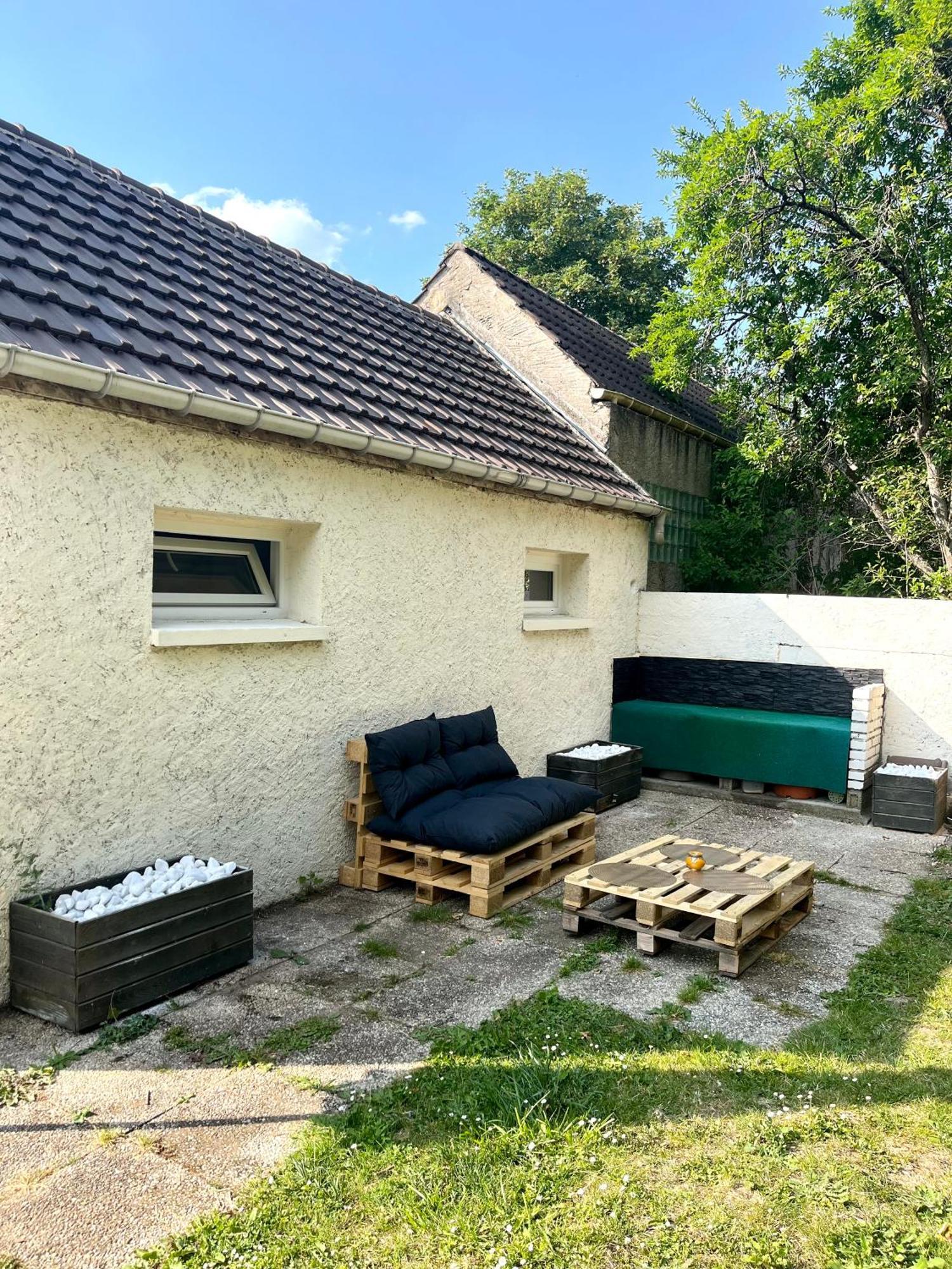 Studio Avec Grand Jardin + Parking Seraincourt Екстериор снимка